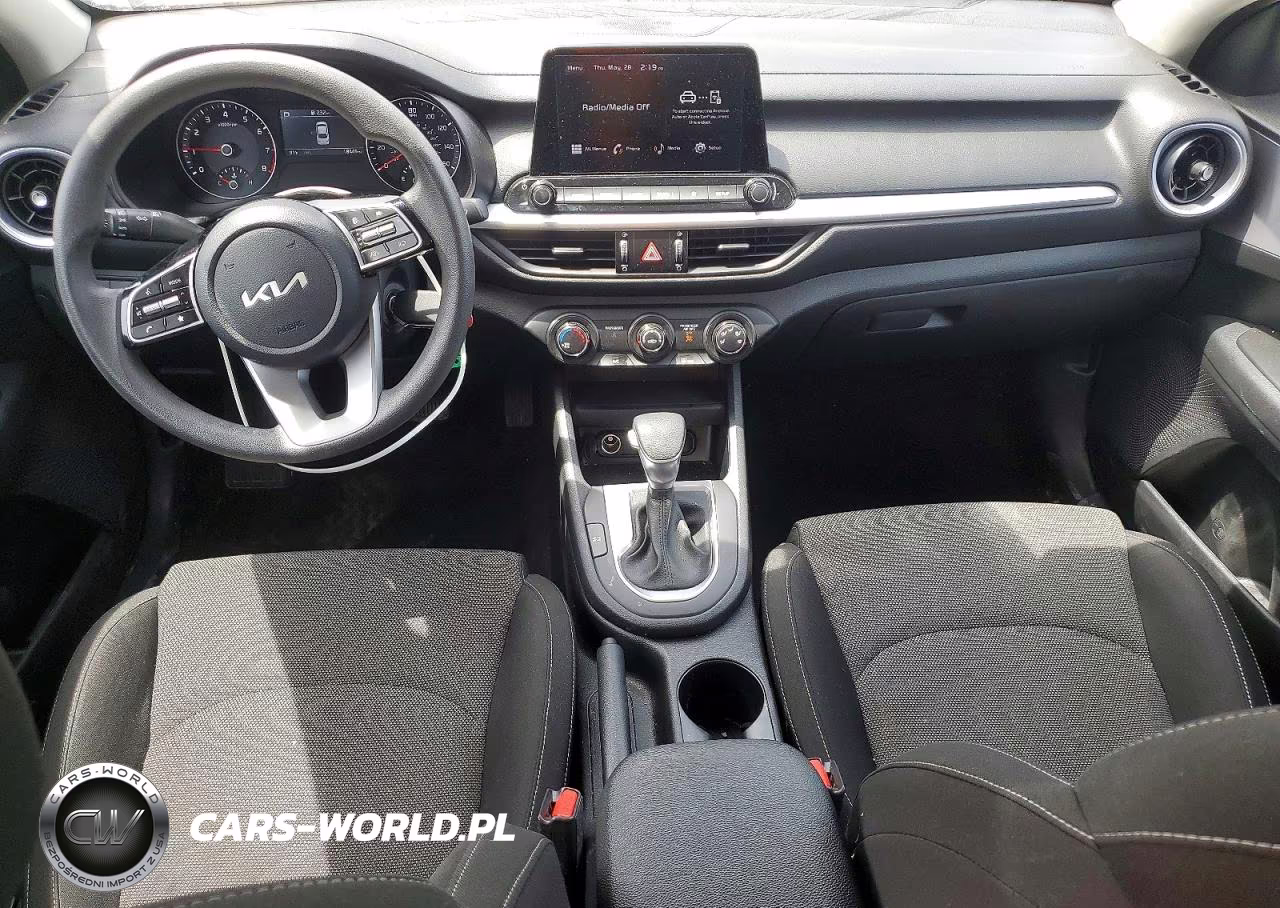2024 Kia Forte Lxs VIN:3KPF24AD5RE839756 - 8