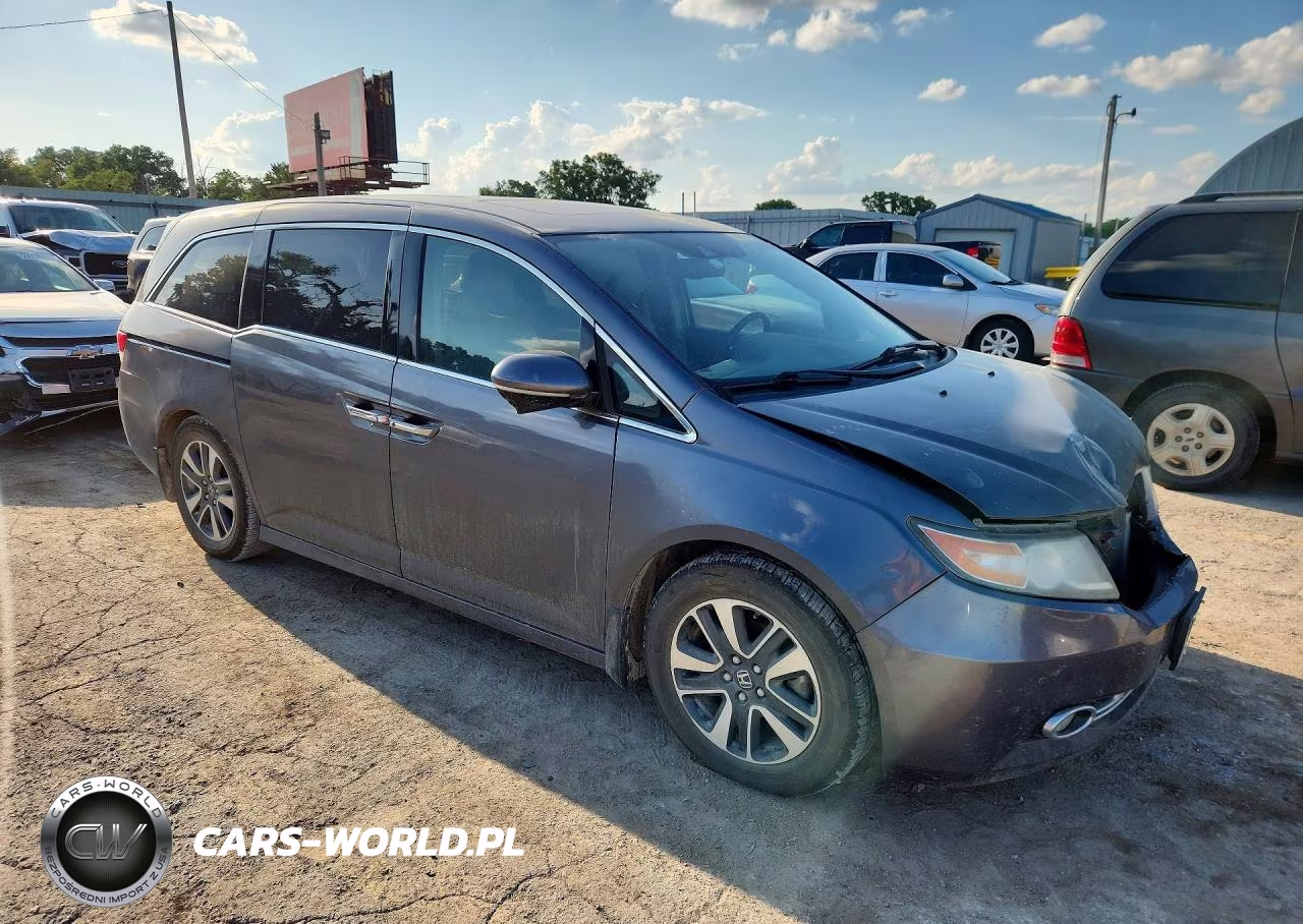 2016 Honda Odyssey Touring VIN:5FNRL5H95GB083323 - 4