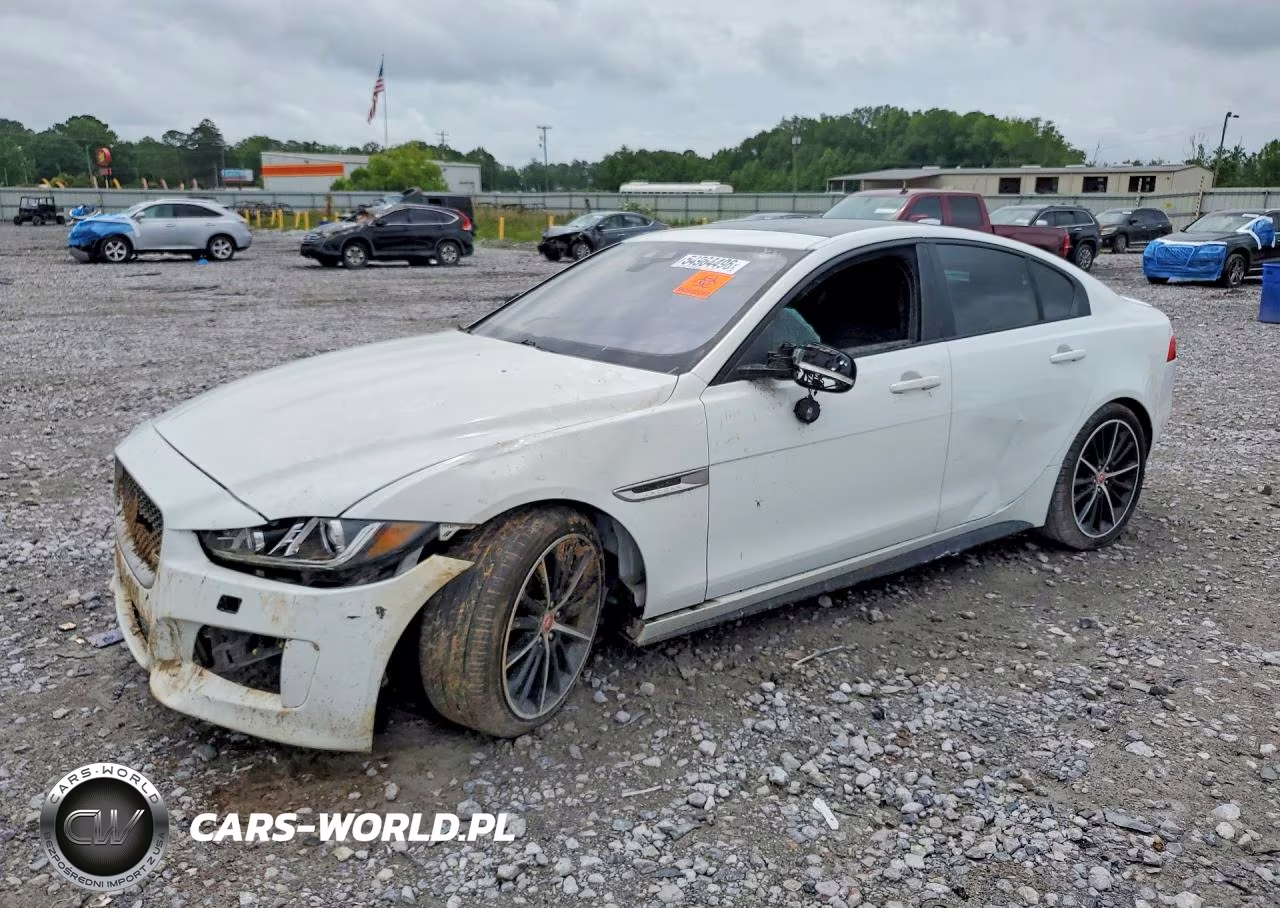 2019 Jaguar Xe S – zdjęcie 1 z 13