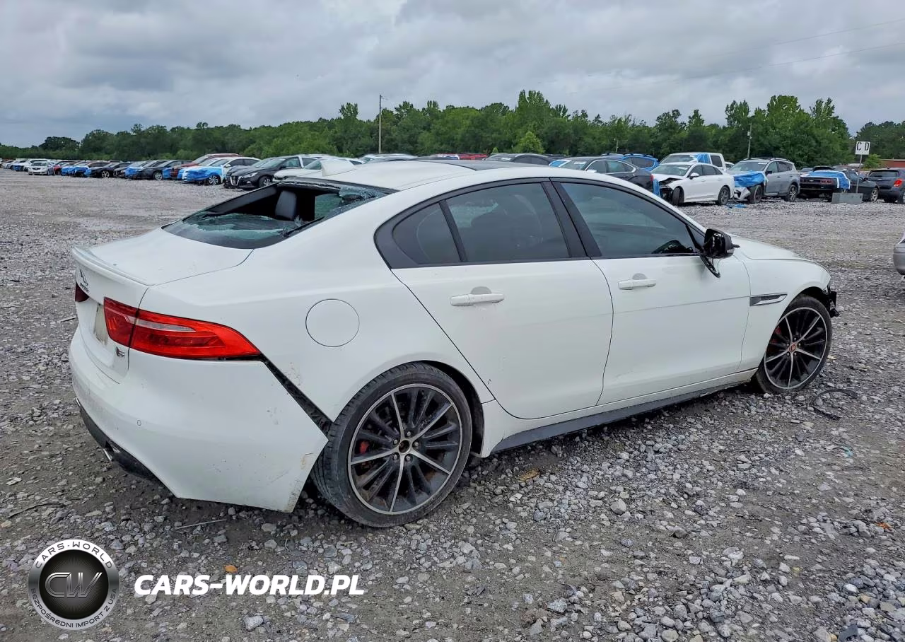 2019 Jaguar Xe S VIN:SAJAG4FV8KCP45026 - 3