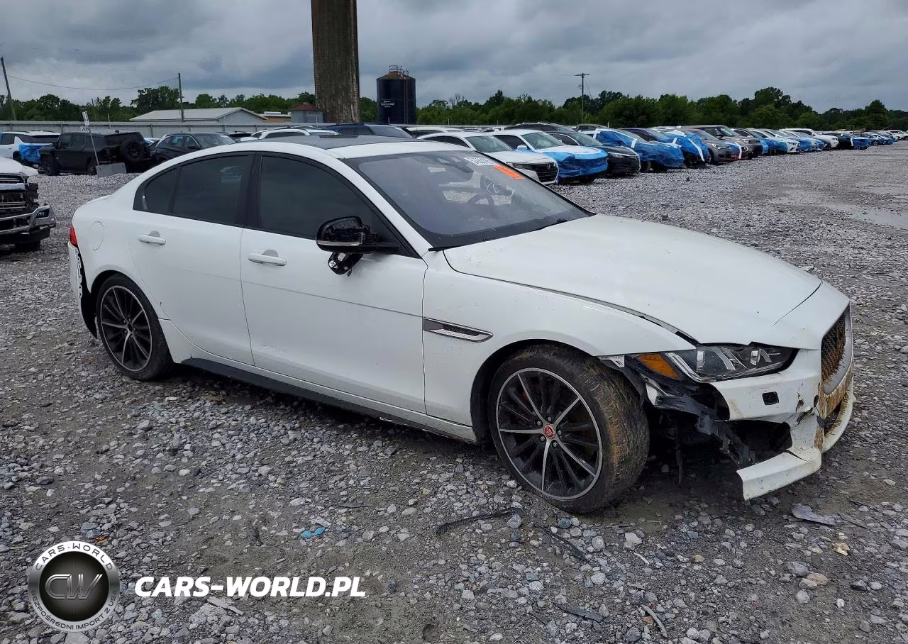 2019 Jaguar Xe S VIN:SAJAG4FV8KCP45026 - 4