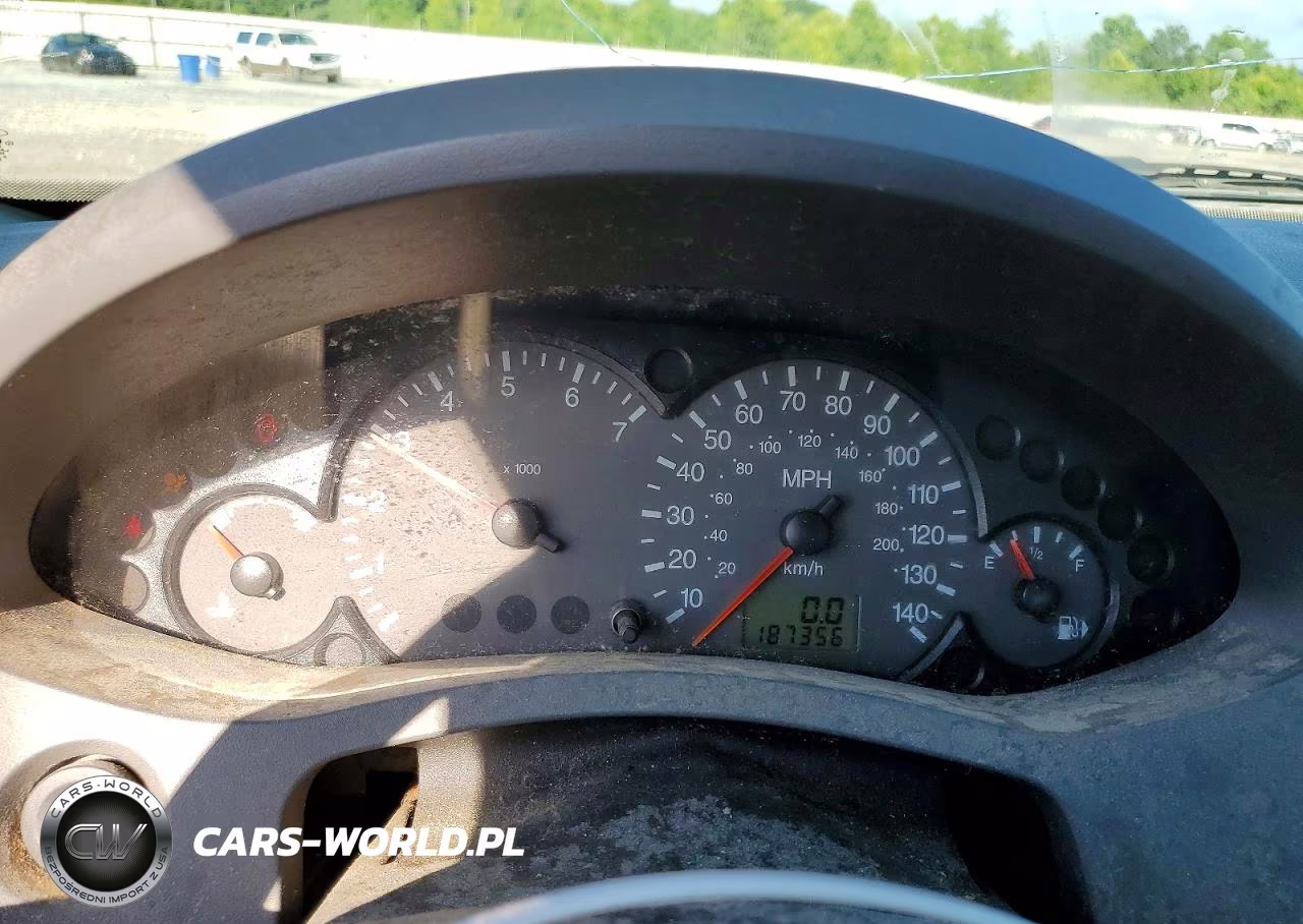 2005 Ford Focus Zx4 VIN:1FAFP34N55W223058 - 9
