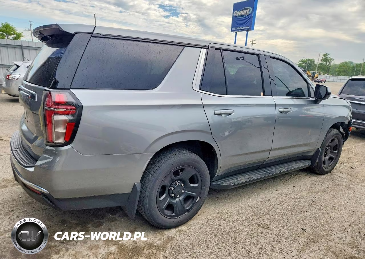 2024 Chevrolet Tahoe K1500 VIN:1GNSKLED6RR244557 - 3