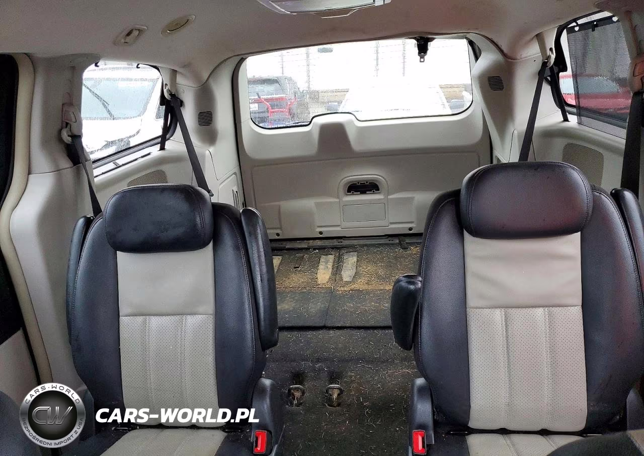 2010 Chrysler Town & Country Touring Plus VIN:2A4RR8D1XAR386927 - 10