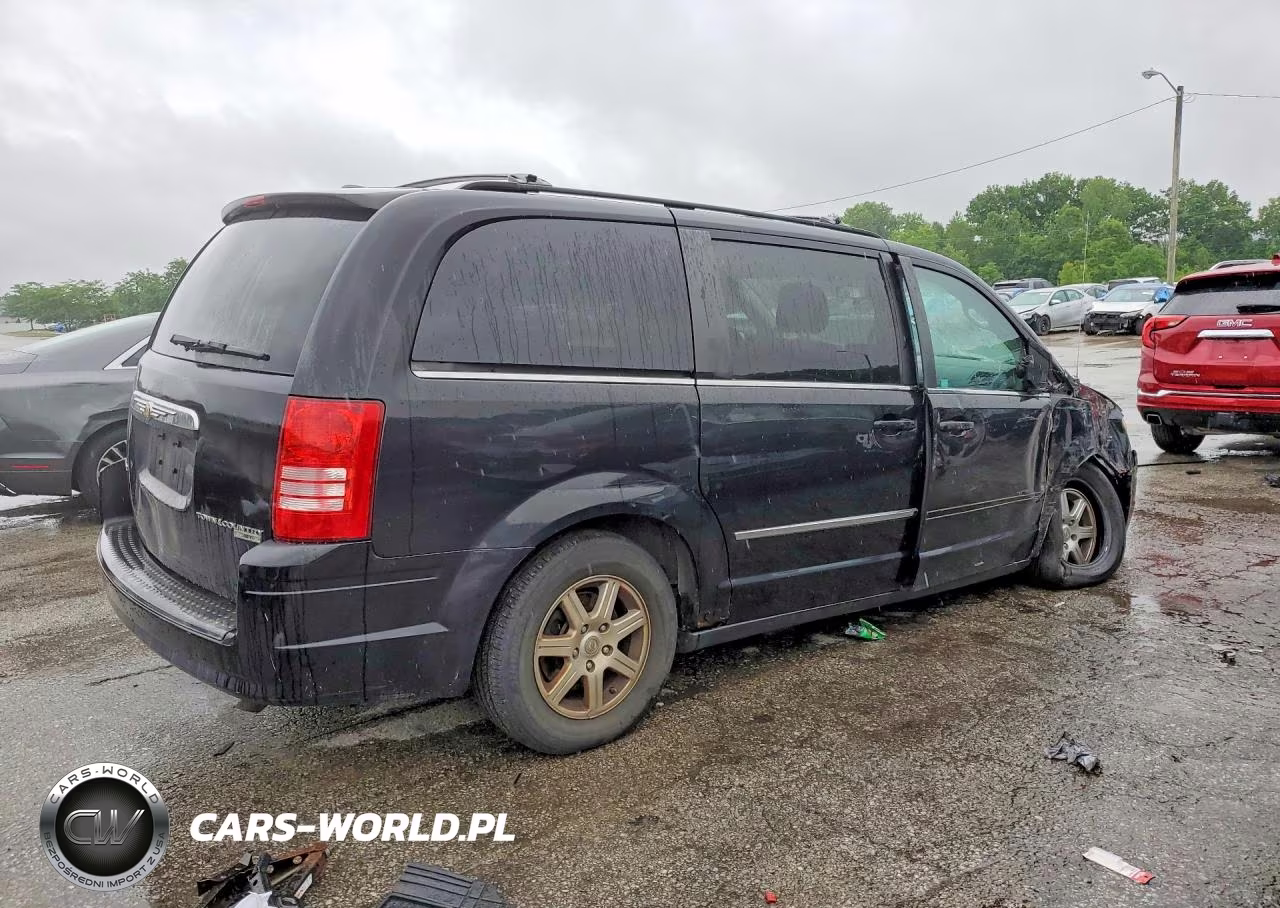 2010 Chrysler Town & Country Touring Plus VIN:2A4RR8D1XAR386927 - 3