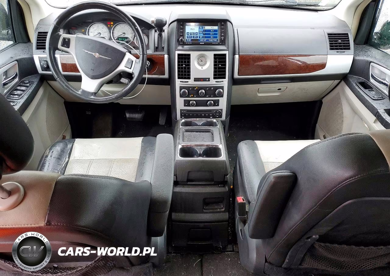 2010 Chrysler Town & Country Touring Plus VIN:2A4RR8D1XAR386927 - 8