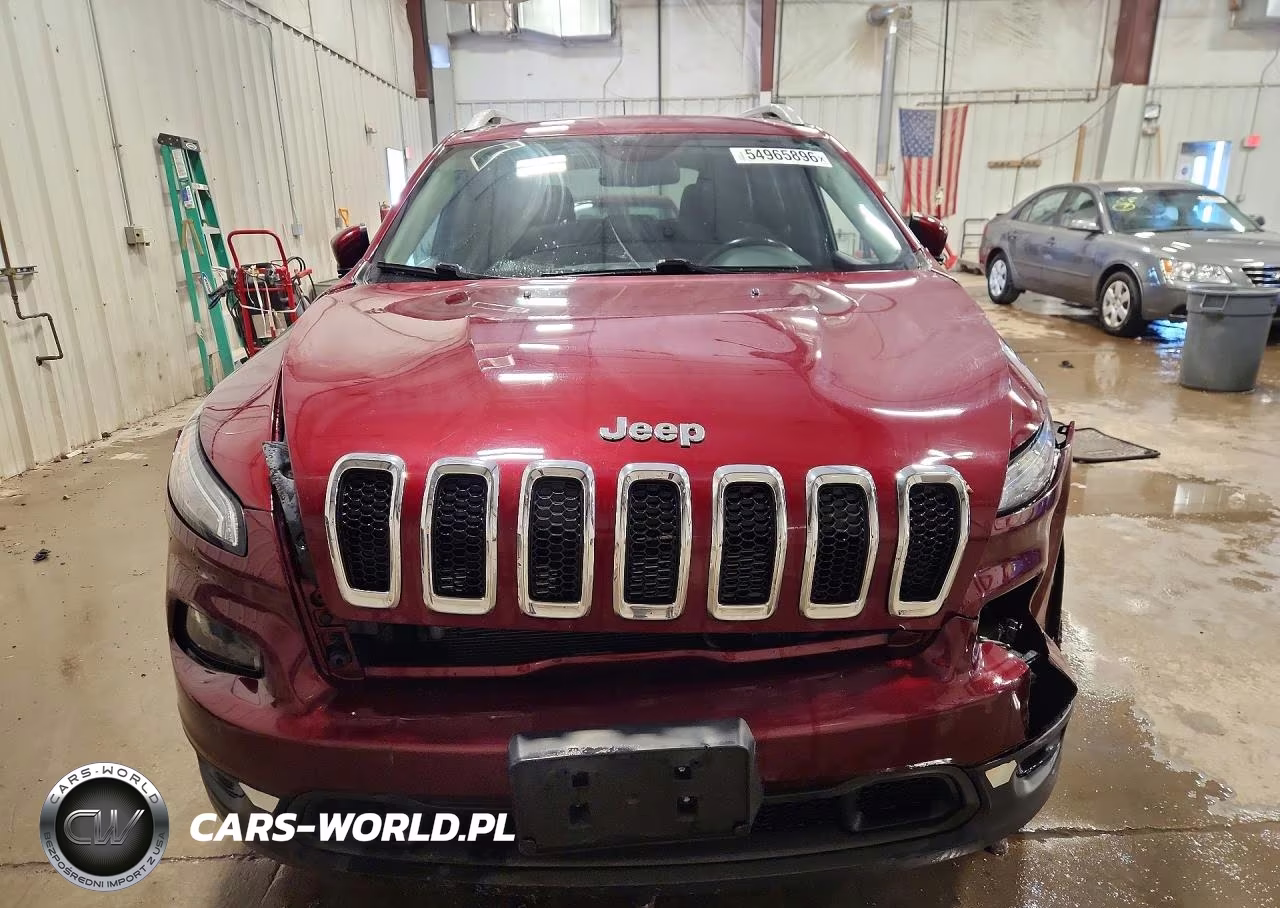 2018 Jeep Cherokee Latitude VIN:1C4PJMCB4JD614916 - 5