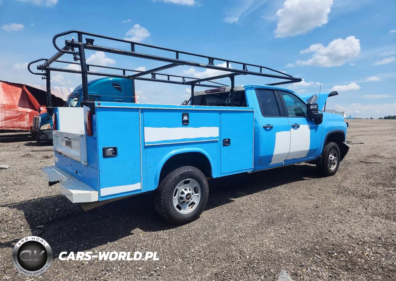 2023 Chevrolet Silverado C2500 Heavy Duty VIN:1GB2WLE73PF149772 - 3