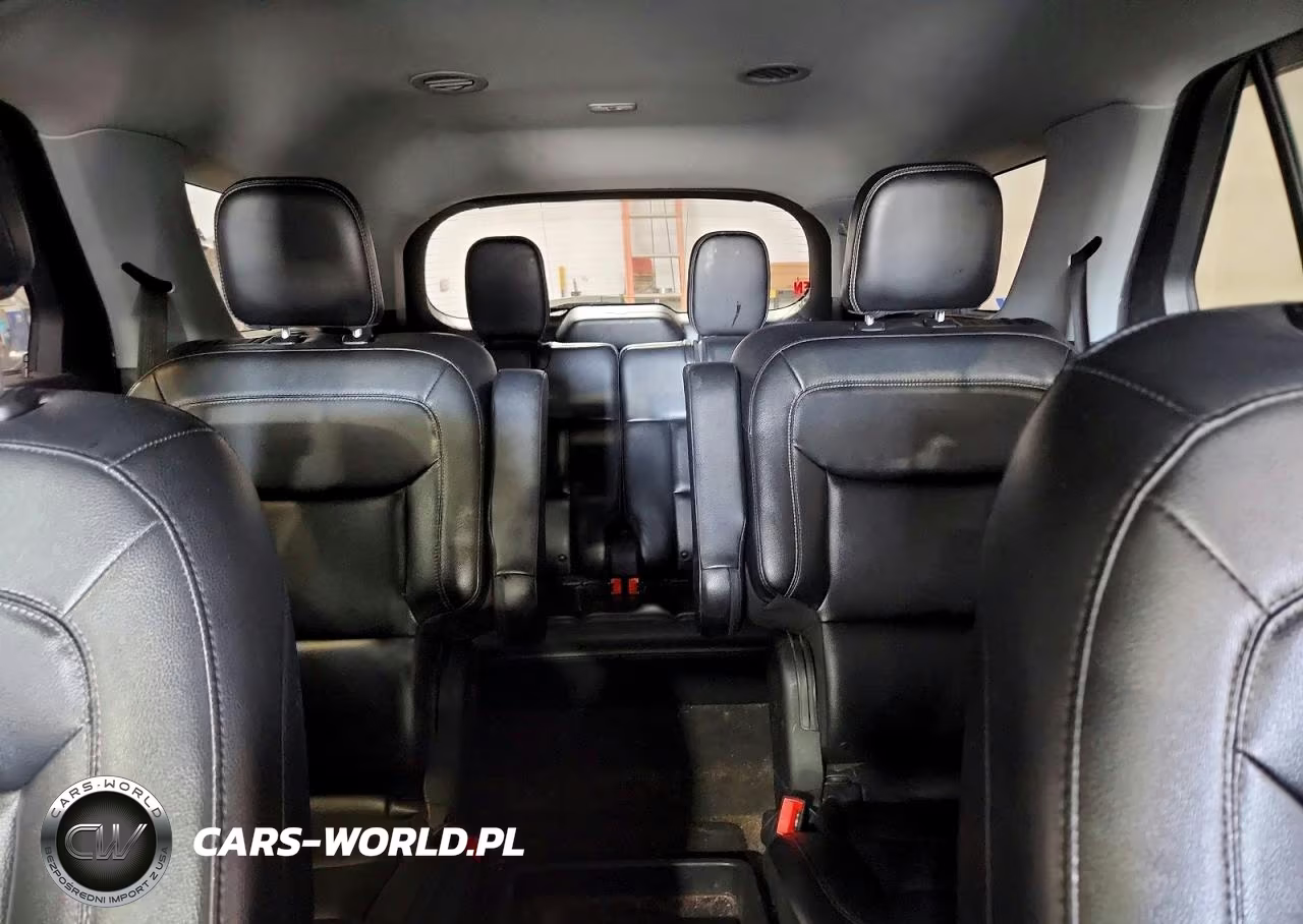 2021 Ford Explorer Xlt VIN:1FMSK8DH4MGA59448 - 10