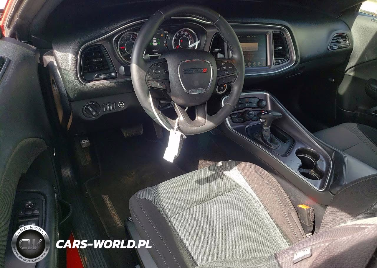 2015 Dodge Challenger Sxt VIN:2C3CDZAG9FH774418 - 8