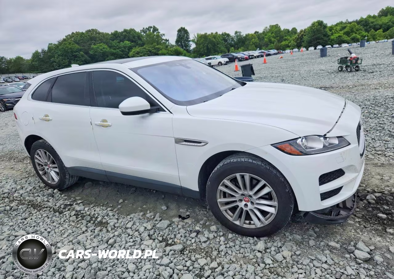 2019 Jaguar F-Pace Prestige VIN:SADCK2GX8KA393219 - 4