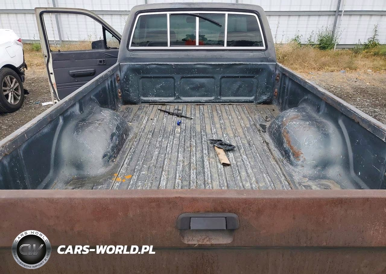 1992 Toyota Pickup Deluxe VIN:JT4RN82P4N5046720 - 10