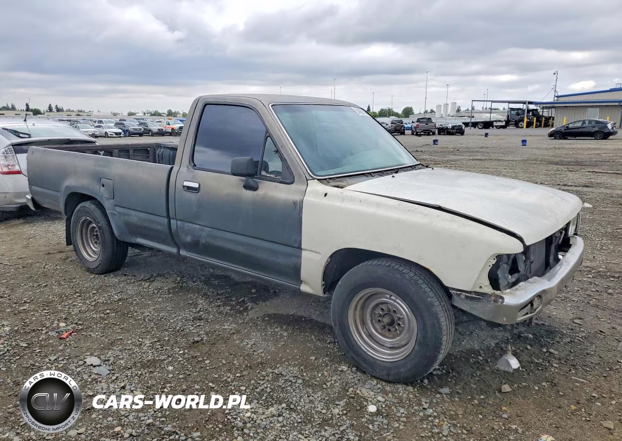 1992 Toyota Pickup Deluxe VIN:JT4RN82P4N5046720 - 4