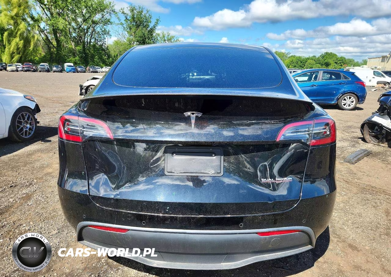 2022 Tesla Model Y VIN:7SAYGDEF0NF397580 - 6