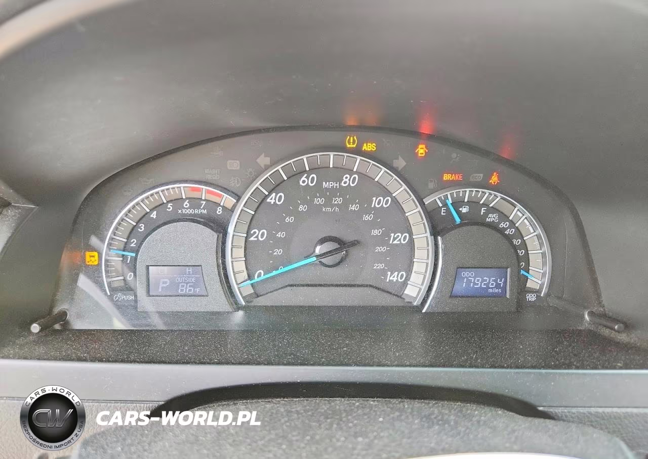 2014 Toyota Camry Se VIN:4T1BF1FK5EU790865 - 9