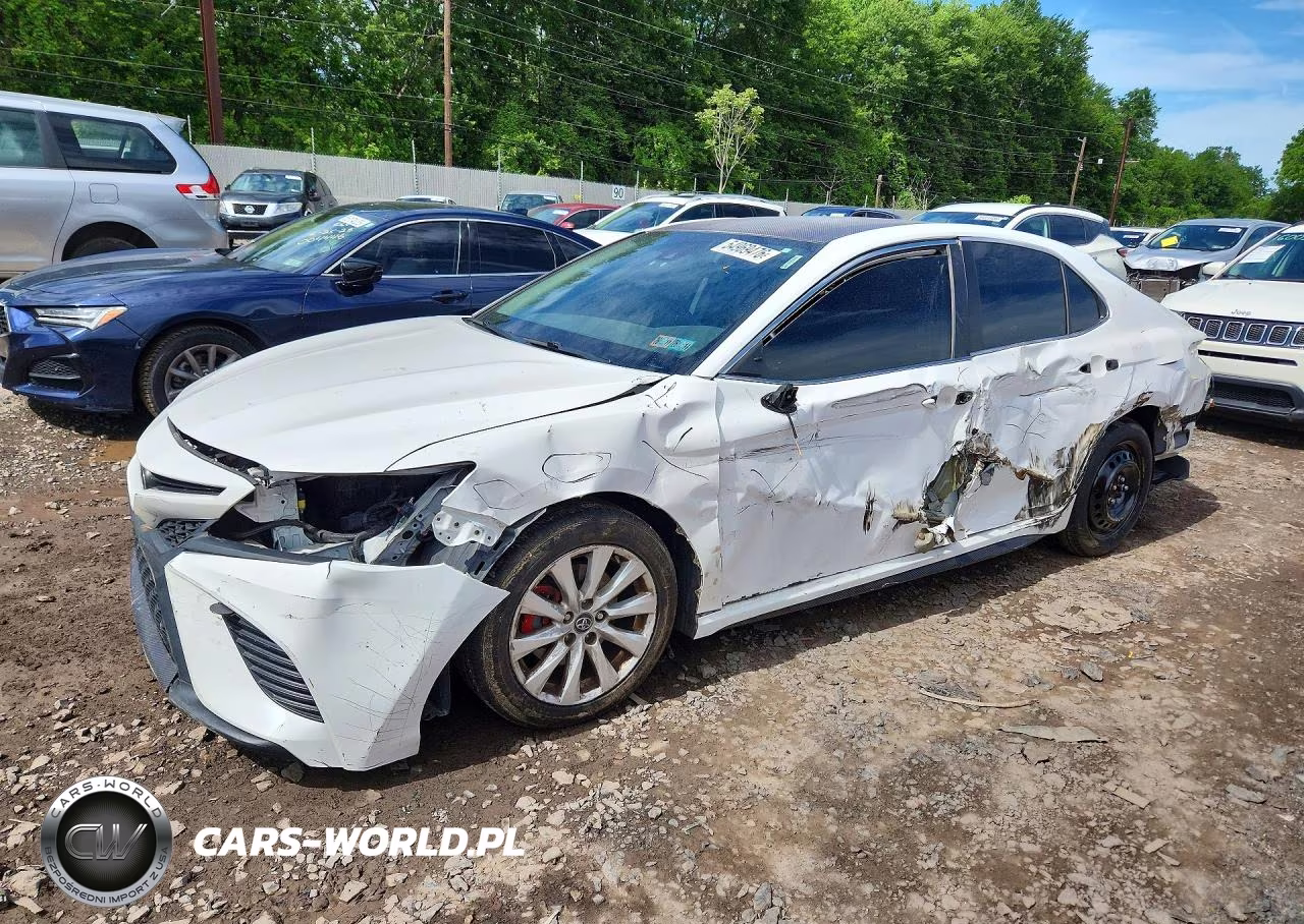 2019 Toyota Camry – zdjęcie 1 z 13