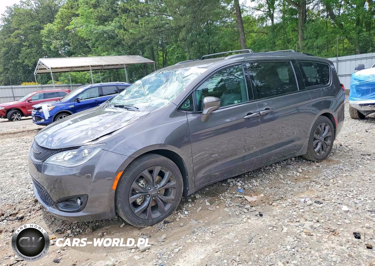 2019 Chrysler Pacifica Touring L Plus