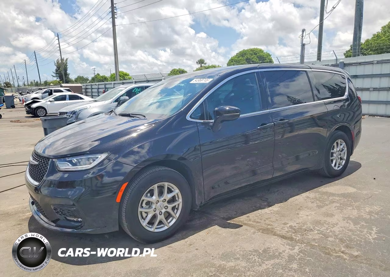 2025 Chrysler Pacifica Select