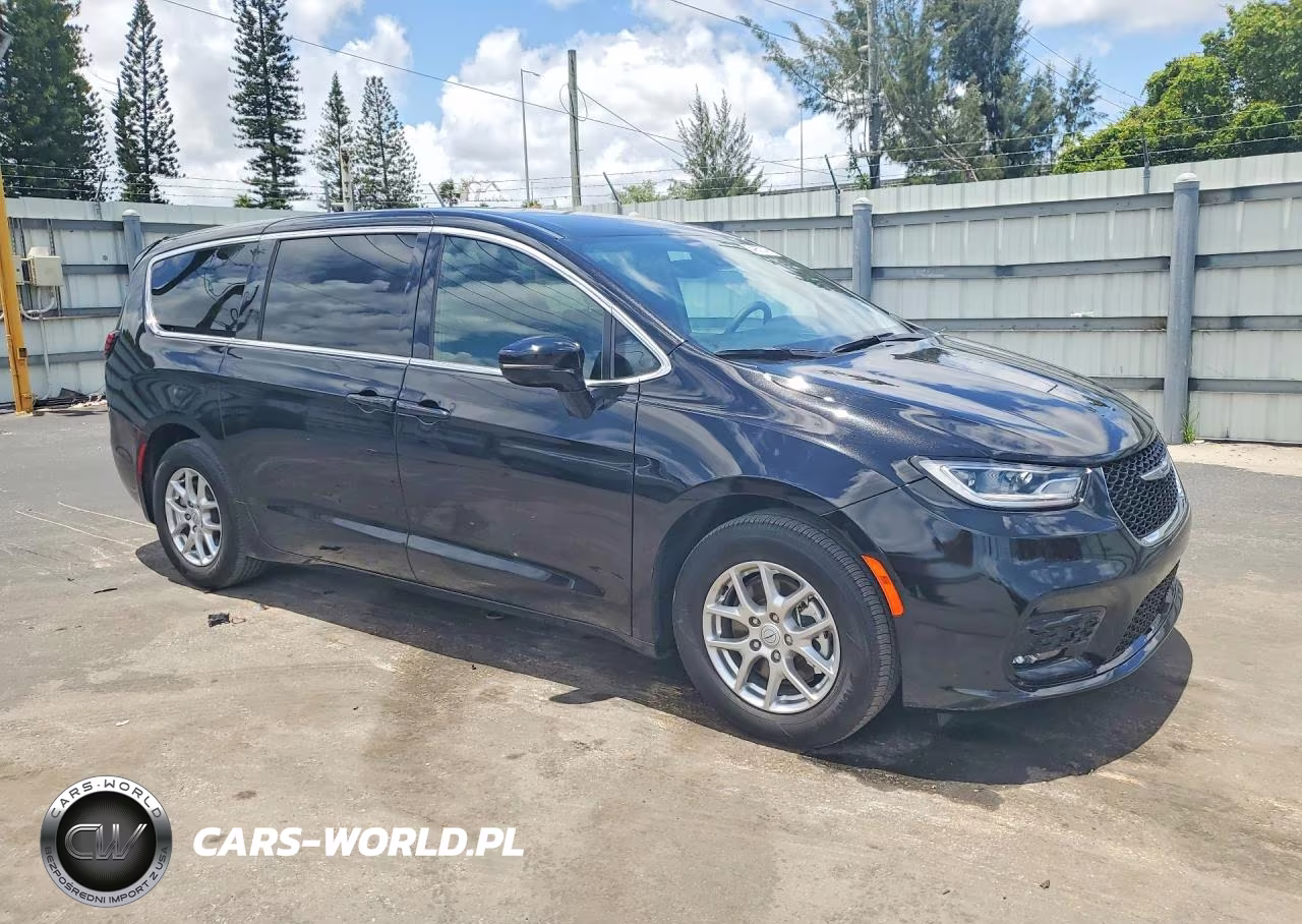 2025 Chrysler Pacifica Select VIN:2C4RC1BG3SR597927 - 4