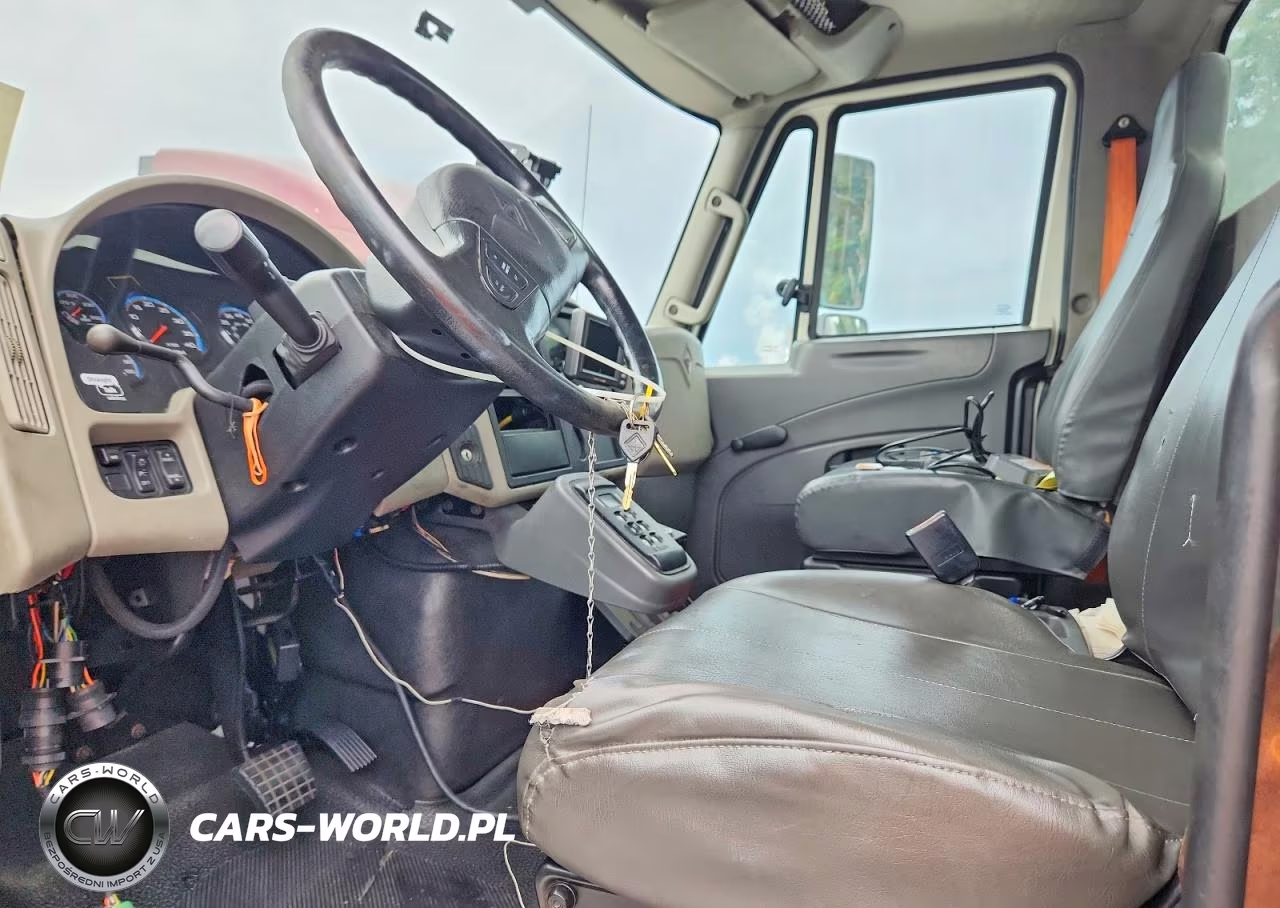 2011 International 4300 Box Truck VIN:1HTMMAAN0BH381930 - 5