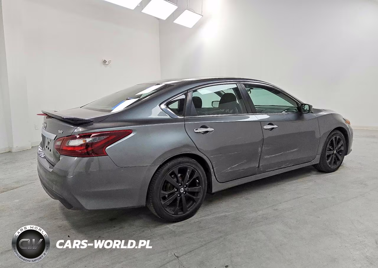 2017 Nissan Altima 2.5 Sr VIN:1N4AL3AP0HC235779 - 3