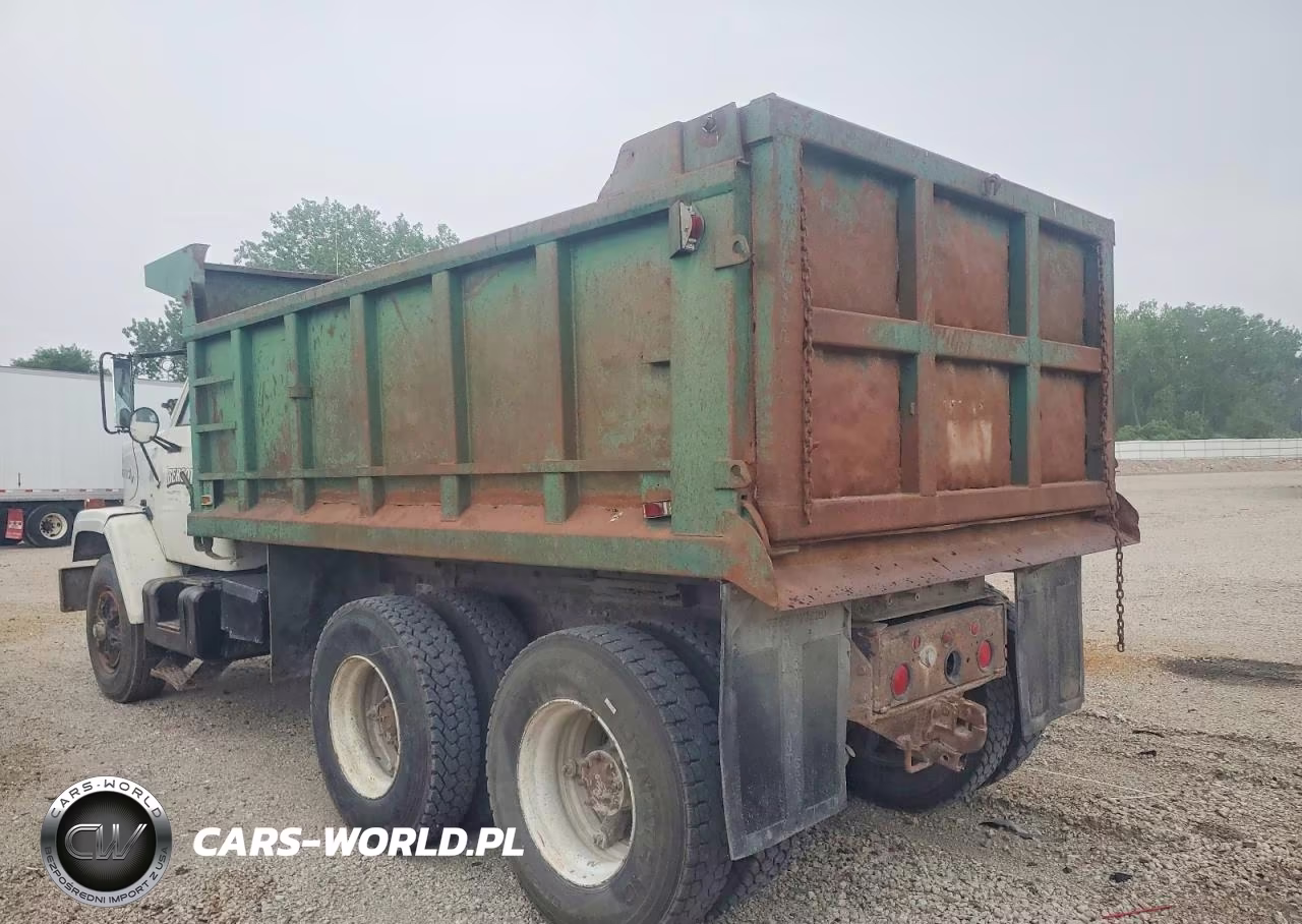 1986 GMC Dump Truck VIN:1GDT8C4Y9GV535893 - 3