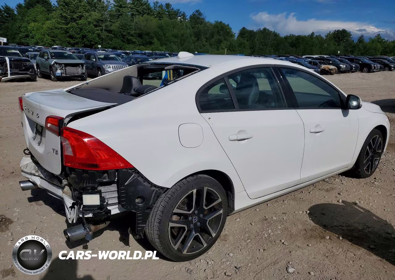 2018 Volvo S60 Dynamic VIN:YV126MFL8J2461902 - 3