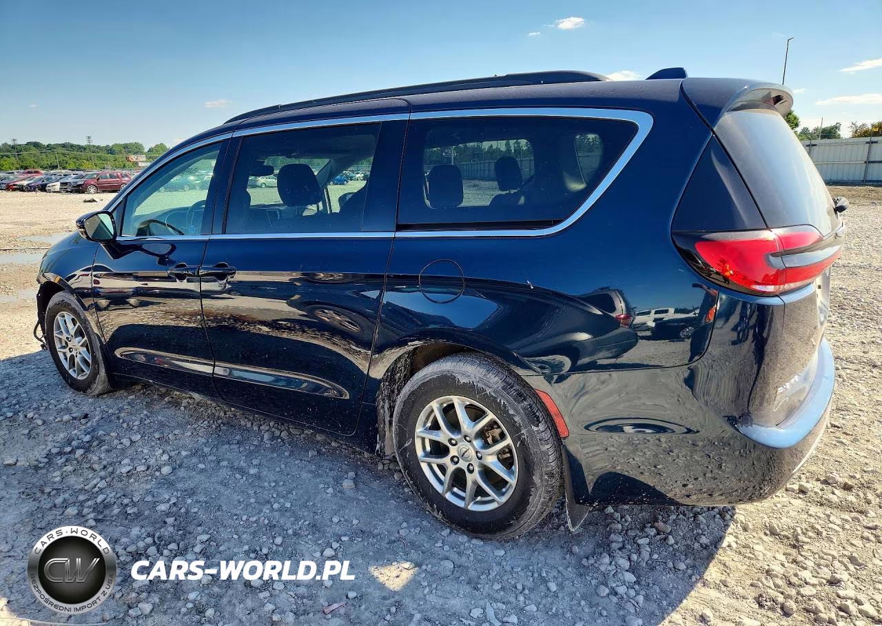 2021 Chrysler Pacifica Touring VIN:2C4RC1FG1MR564745 - 2