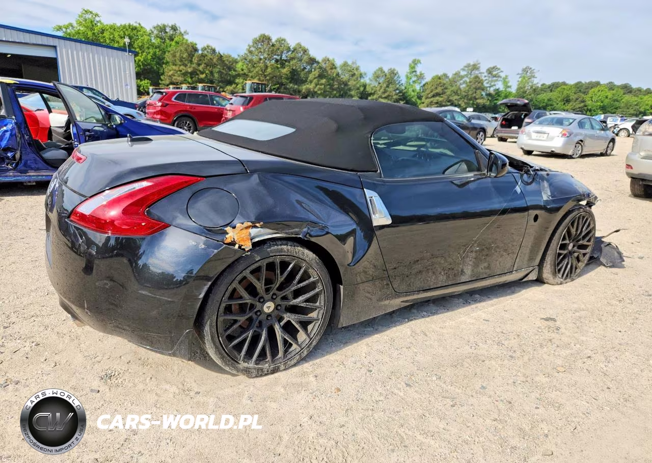2017 Nissan 370Z Roadster Touring VIN:JN1AZ4FH9HM940383 - 3