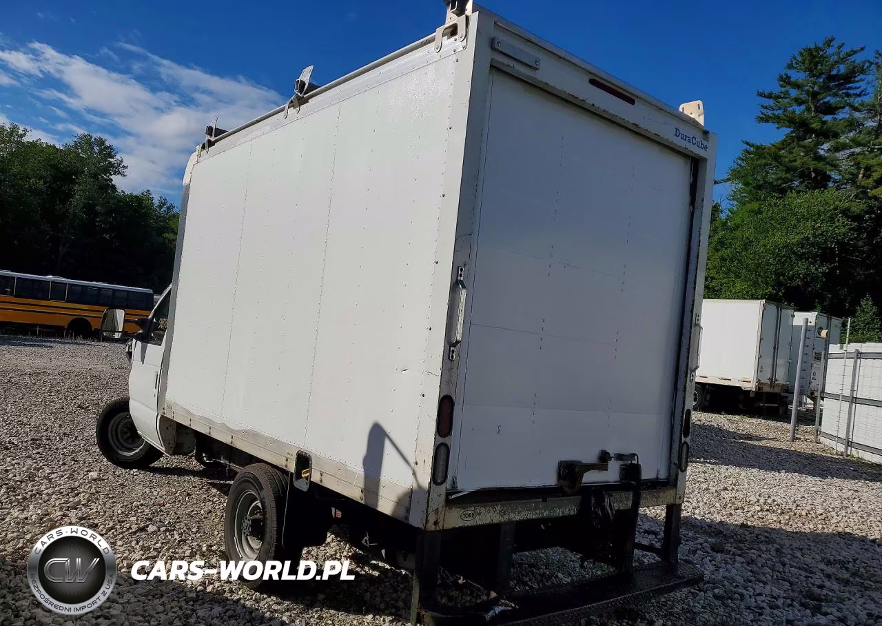 2019 Ford Econoline E350 Super Duty Cutaway Van VIN:1FDWE3F69KDC63054 - 2