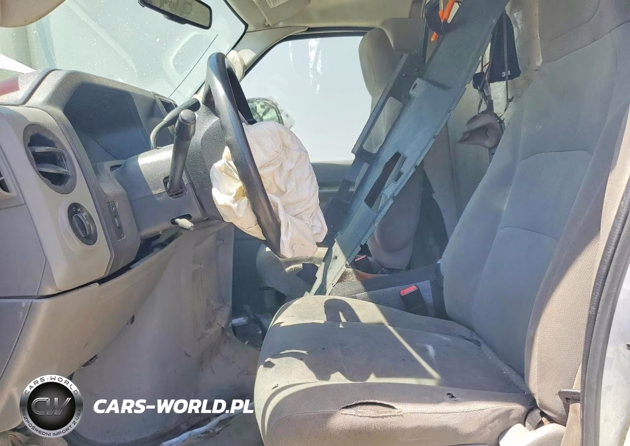 2019 Ford Econoline E350 Super Duty Cutaway Van VIN:1FDWE3F69KDC63054 - 7
