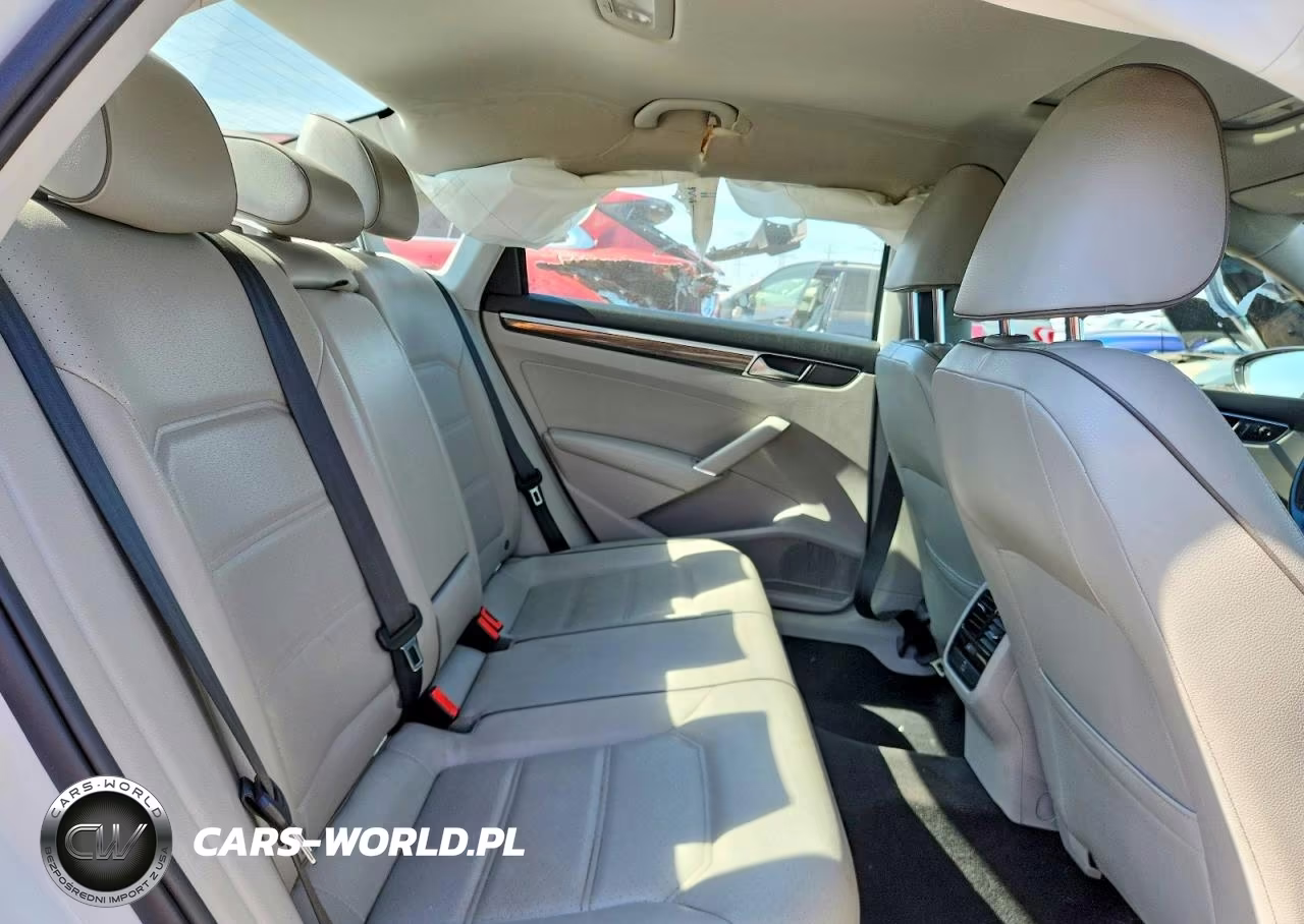 2018 Volkswagen Passat Se VIN:1VWBA7A31JC024425 - 10