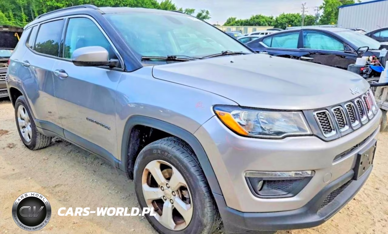 2018 Jeep Compass Latitude VIN:3C4NJDBB3JT434944 - 4