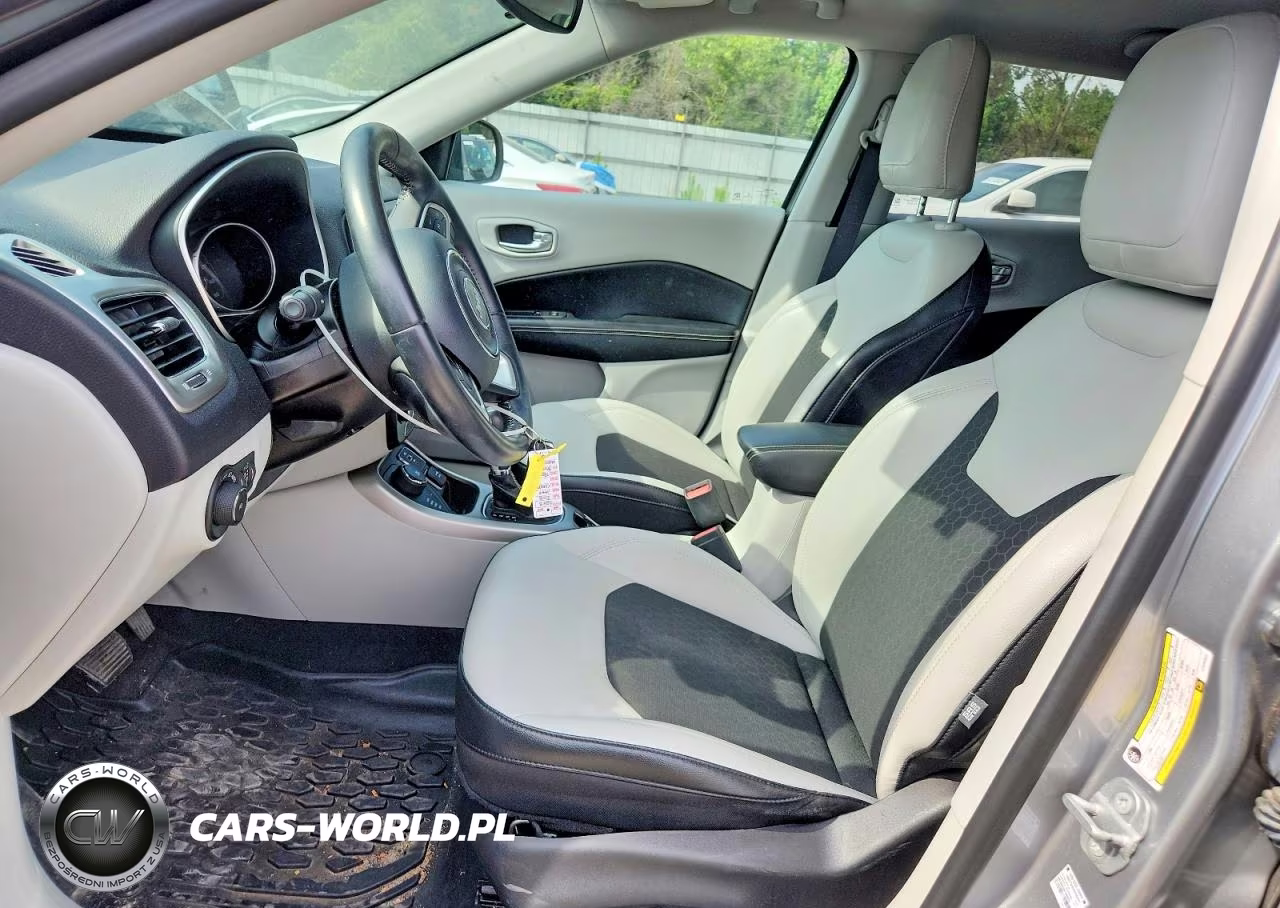 2018 Jeep Compass Latitude VIN:3C4NJDBB3JT434944 - 7