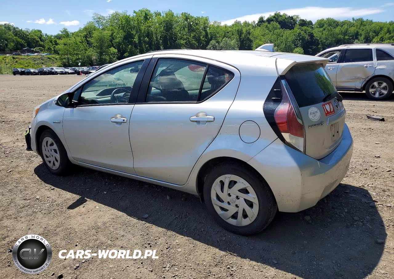 2016 Toyota Prius C Two VIN:JTDKDTB37G1138371 - 2