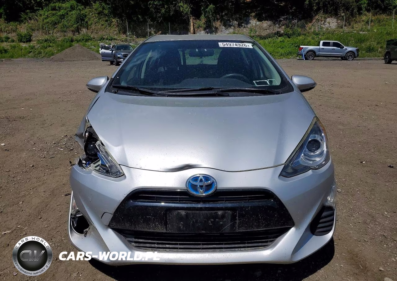 2016 Toyota Prius C Two VIN:JTDKDTB37G1138371 - 5
