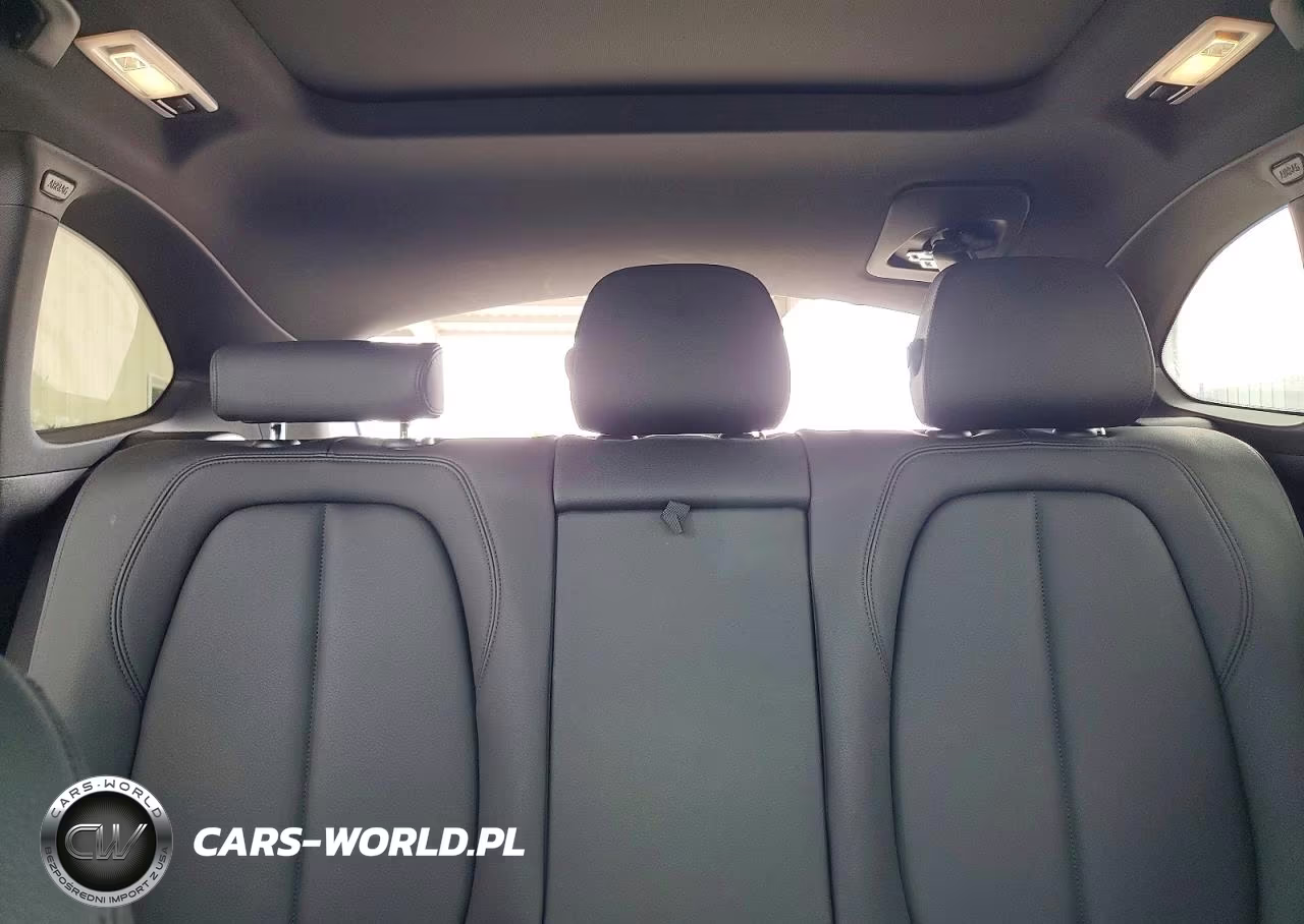 2018 BMW X1 xDrive28I VIN:WBXHT3C3XJ5L33654 - 10