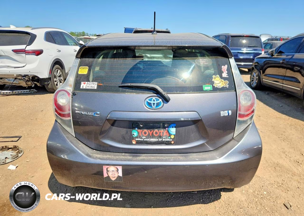 2013 Toyota Prius C One VIN:JTDKDTB36D1050973 - 6
