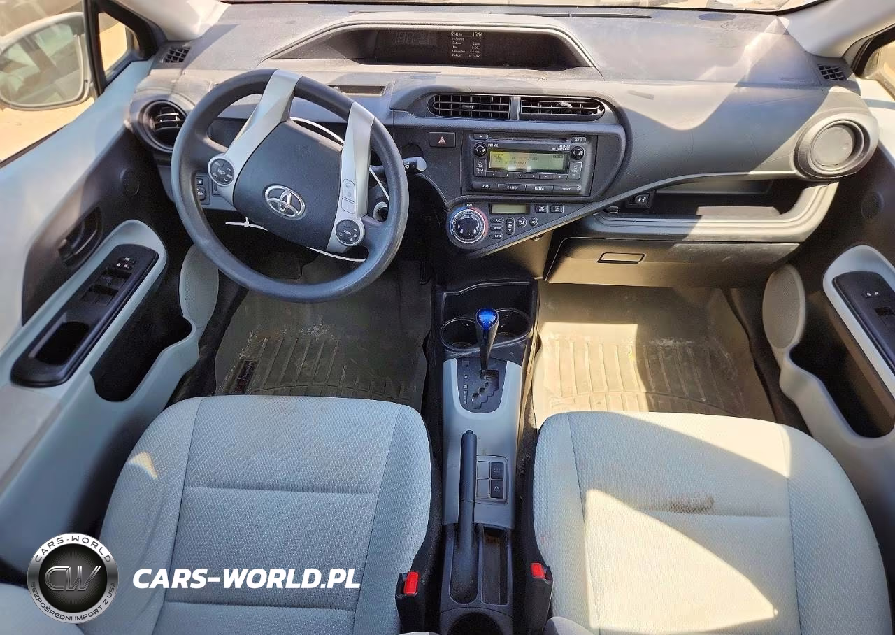 2013 Toyota Prius C One VIN:JTDKDTB36D1050973 - 8