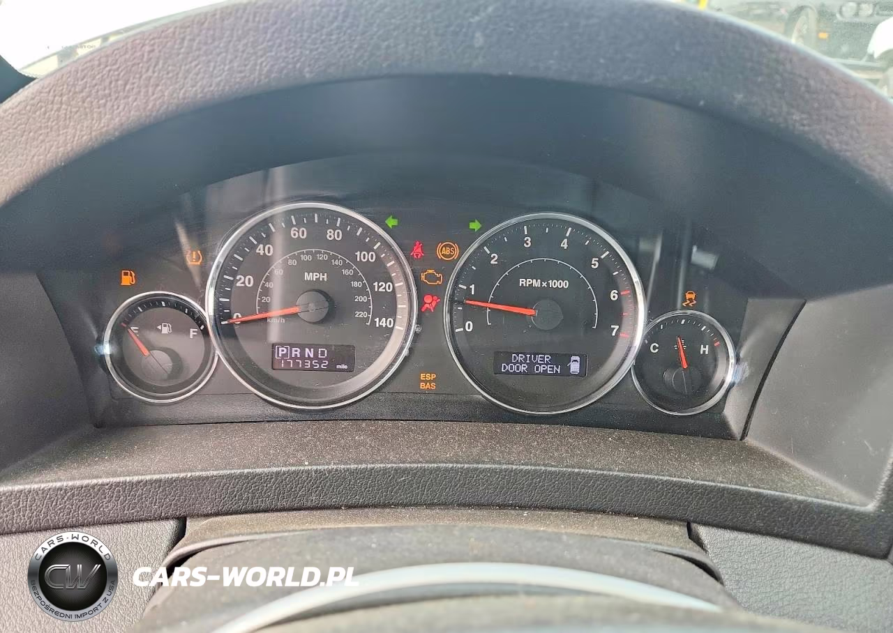 2010 Jeep Grand Cherokee Laredo VIN:1J4PR4GK0AC154446 - 9