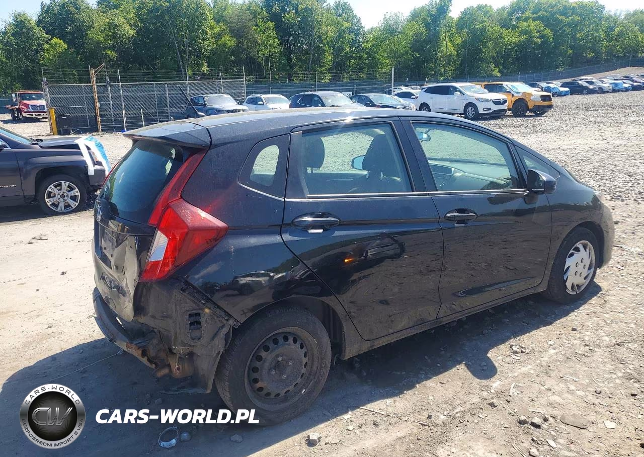 2018 Honda Fit Lx VIN:3HGGK5H44JM735352 - 3