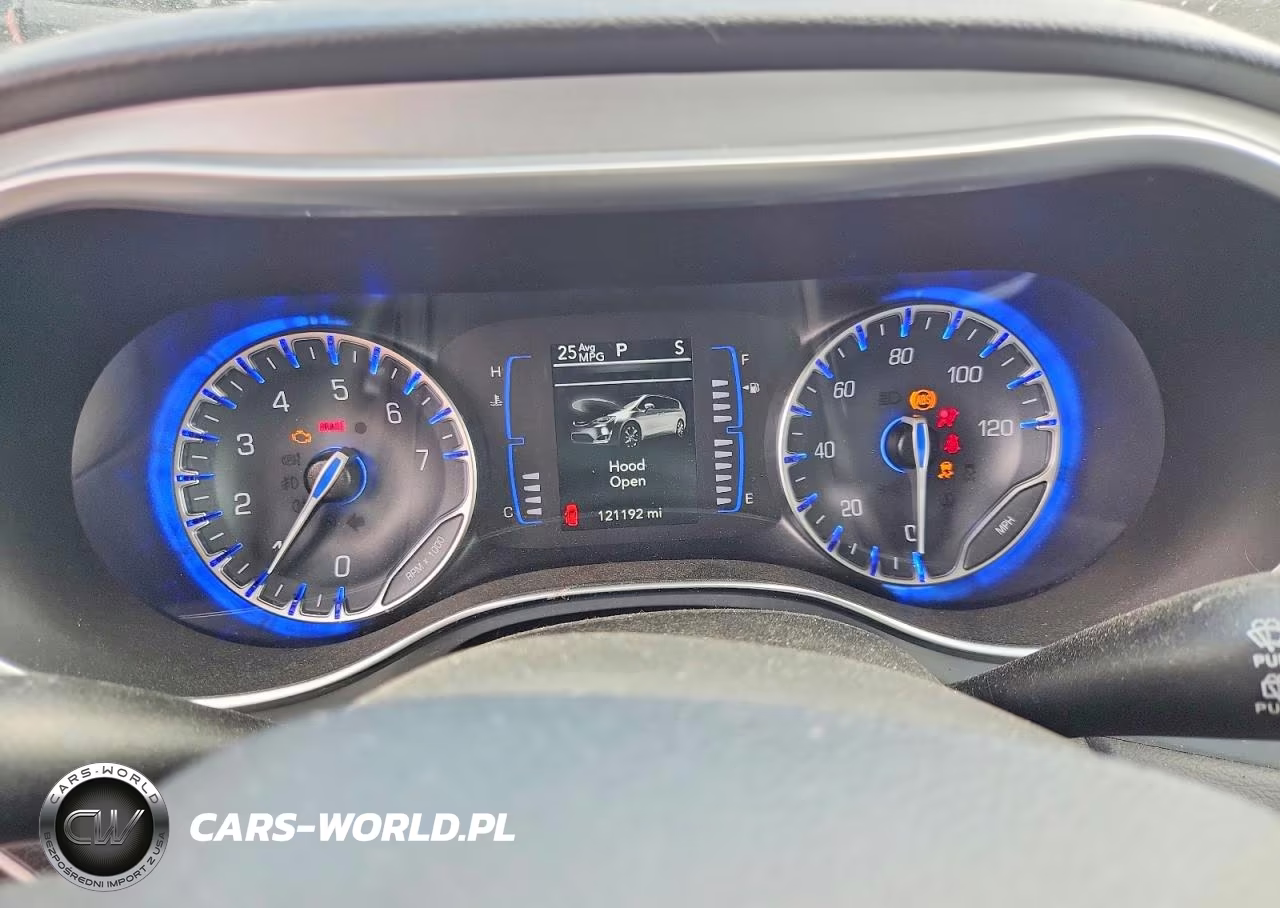 2018 Chrysler Pacifica Touring L VIN:2C4RC1BG5JR320954 - 9