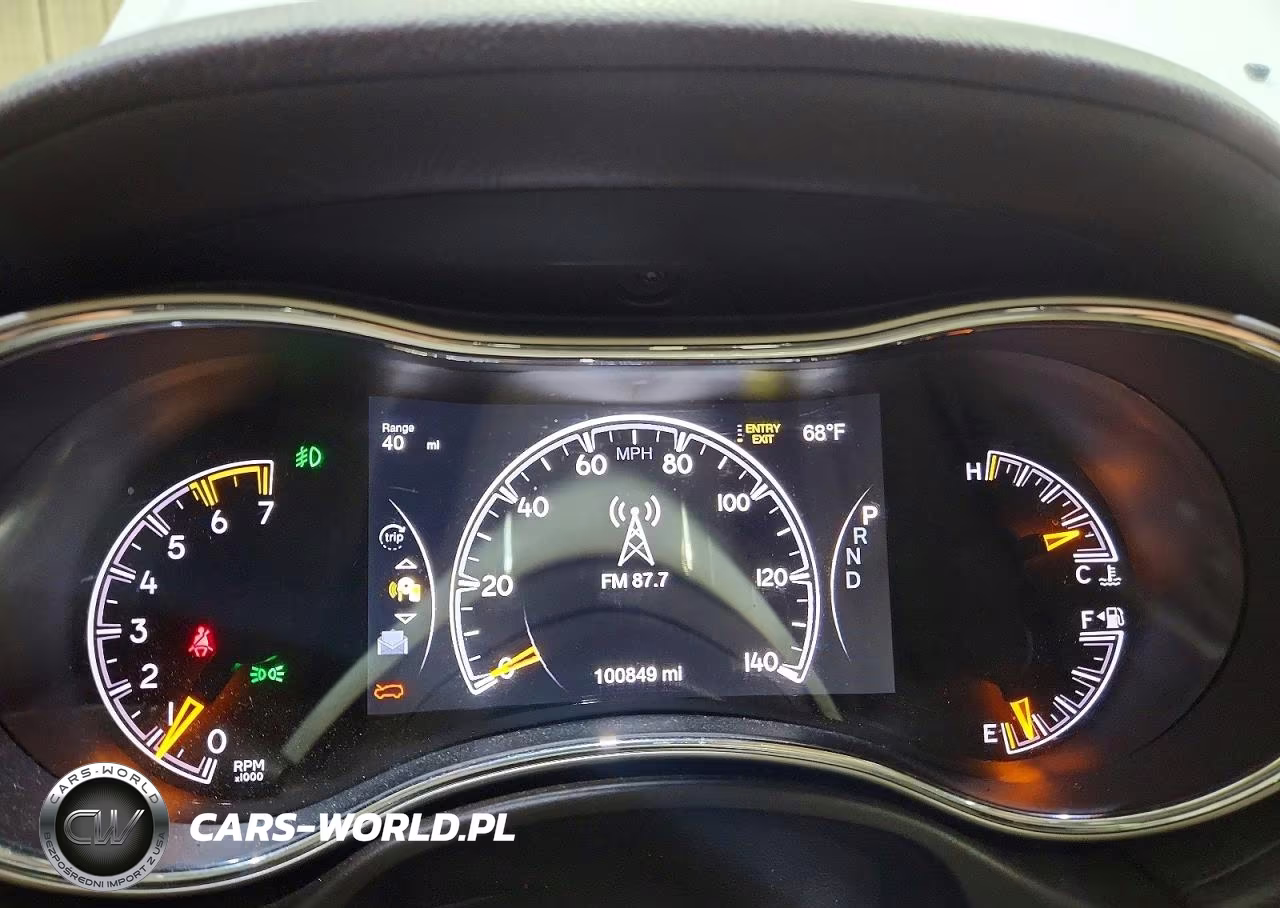 2016 Jeep Grand Cherokee Overland VIN:1C4RJFCTXGC489058 - 9
