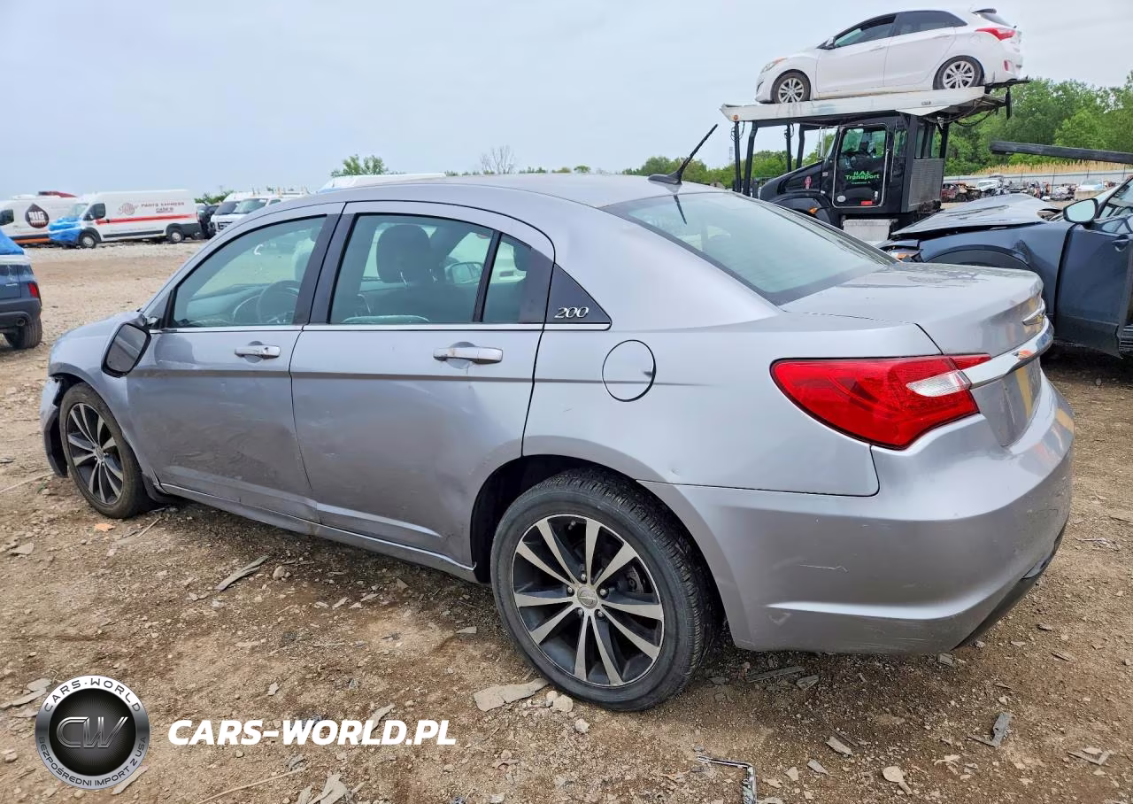 2013 Chrysler 200 Touring VIN:1C3CCBBG7DN728597 - 2