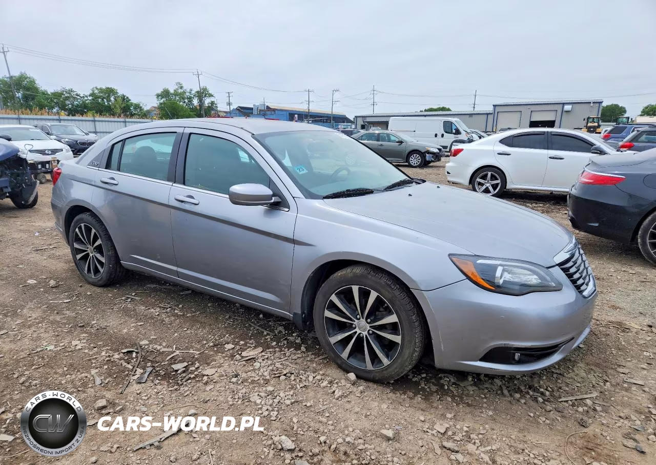 2013 Chrysler 200 Touring VIN:1C3CCBBG7DN728597 - 4