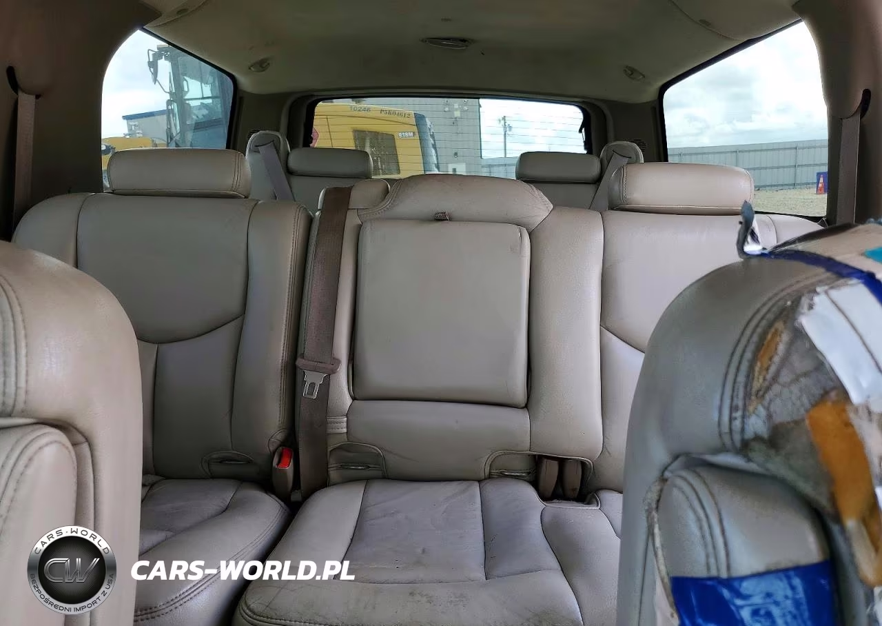2004 Chevrolet Suburban C1500 VIN:3GNEC16Z34G298755 - 10