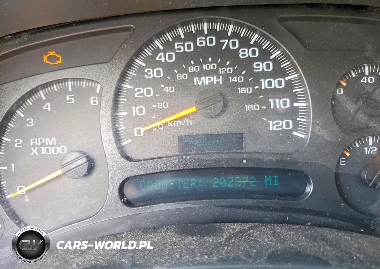 2004 Chevrolet Suburban C1500 VIN:3GNEC16Z34G298755 - 9