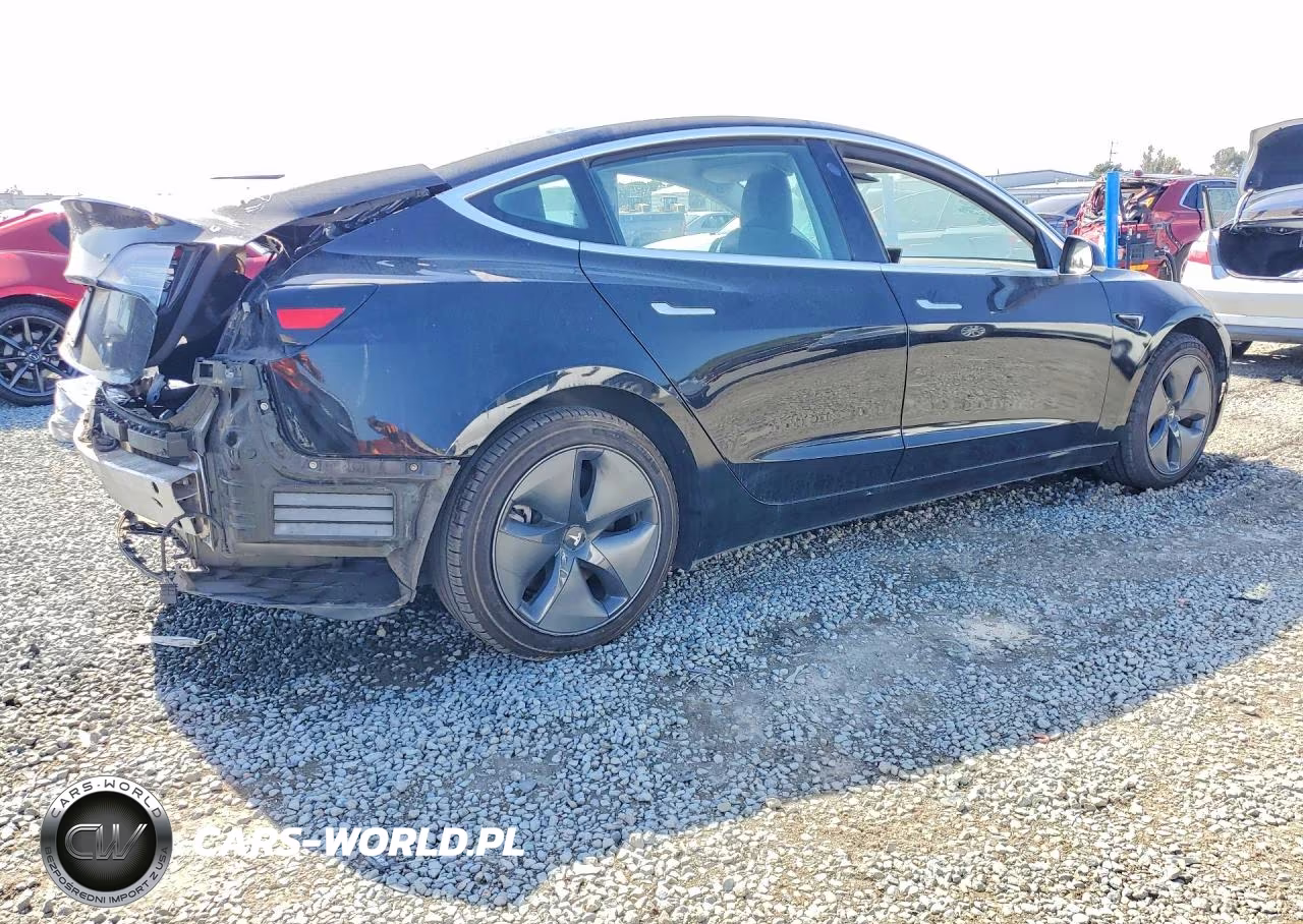2020 Tesla Model 3 VIN:5YJ3E1EA1LF805615 - 3