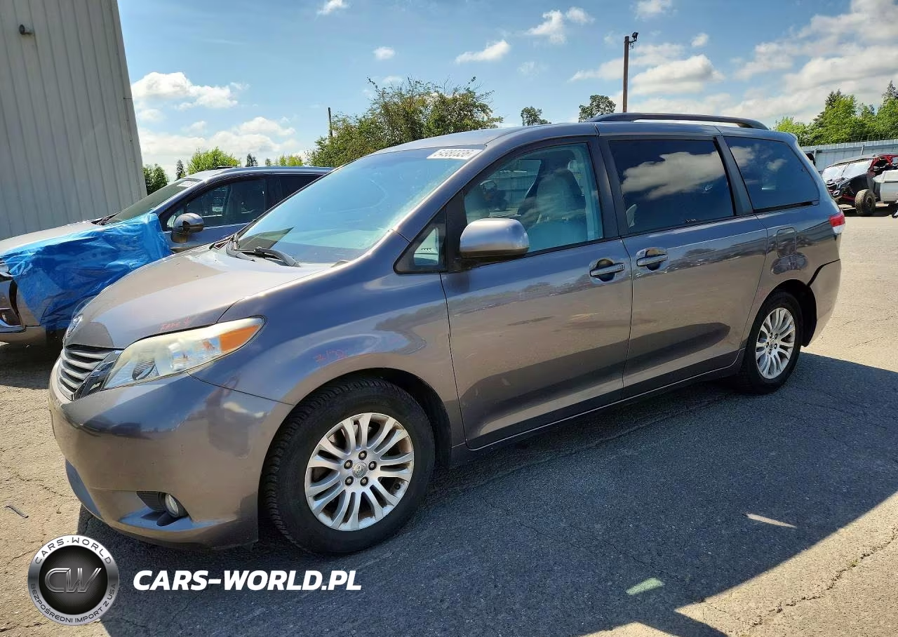 2011 Toyota Sienna Xle 8-Passenger – zdjęcie 1 z 12