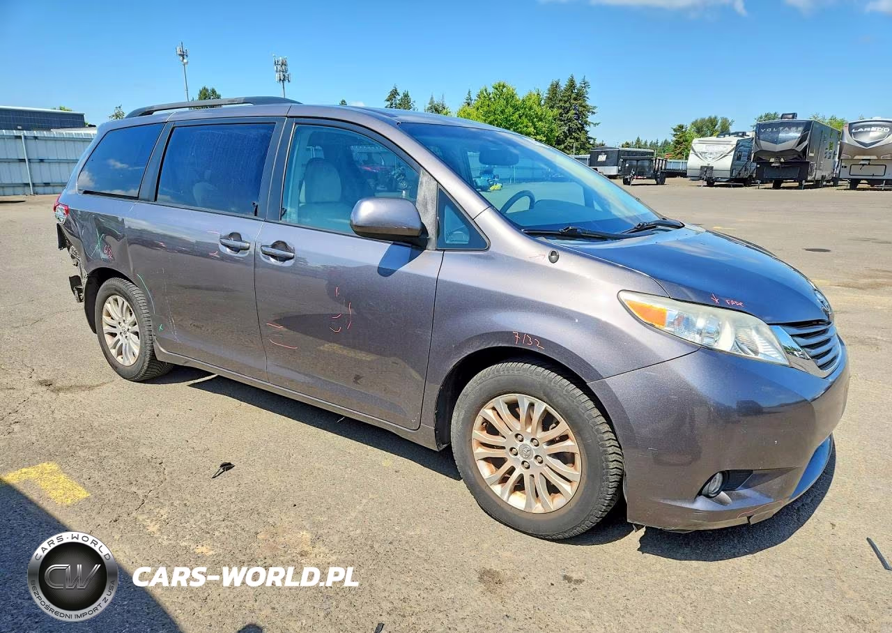 2011 Toyota Sienna Xle 8-Passenger VIN:5TDYK3DC6BS171211 - 4